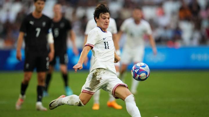 Rapids sign US national team midfielder Paxten Aaronson from Eintracht Frankfurt on 5