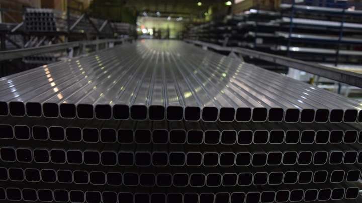 Estados Unidos Amplía el Alcance de los Aranceles al Acero y Aluminio a "Productos Derivados"