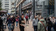 Vanguard lidera la salida récord de bonos en Colombia tras la rebaja del S&P 500