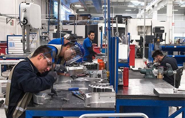 Éxodo laboral: Trabajadores de Monclova migran a Saltillo y Ramos por cierre de empresas