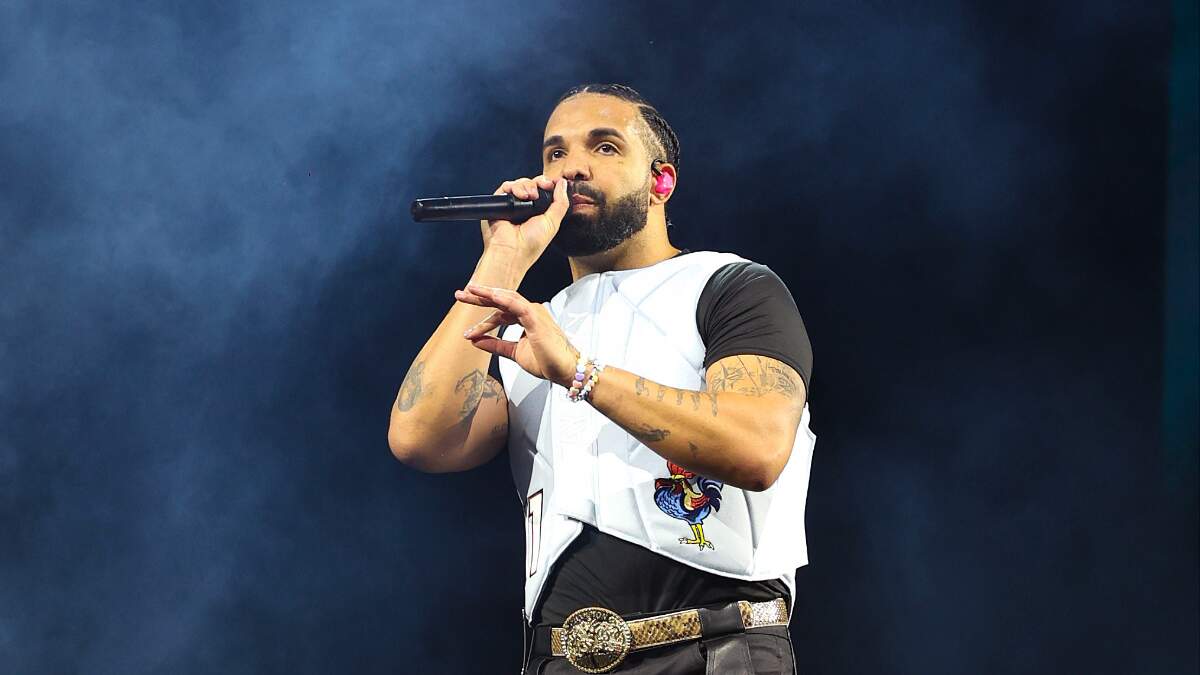 Drake Debuts New Chain Inspired By His Upcoming 'ICEMAN' Album
