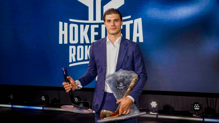 Slafkovsky named 2025 Slovak Player of the Year
