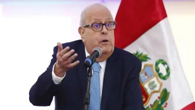 Julio Velarde pide reconsiderar cambio del escudo en las monedas y billetes: "Casi no tiene sentido"