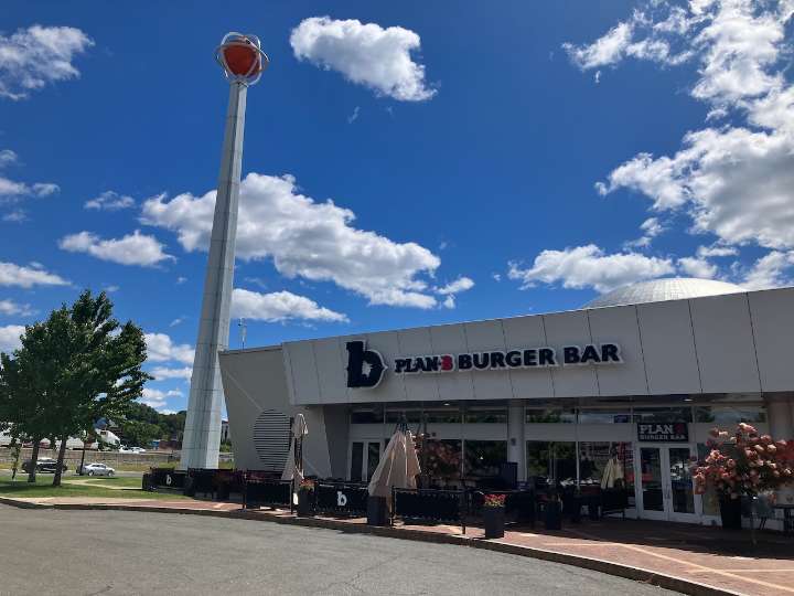 Plan B Burger Bar closes in Hall of Fame, Hartford, West Hartford locations