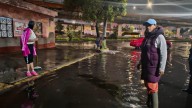 Atiende Evelyn Parra a personas afectadas por lluvias