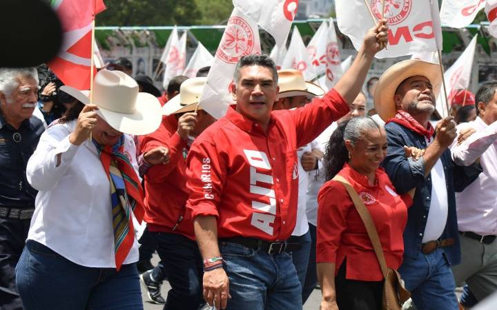 '¡Alito no está solo! PRI se manifiesta tras confrontación con Noroña en el Senado