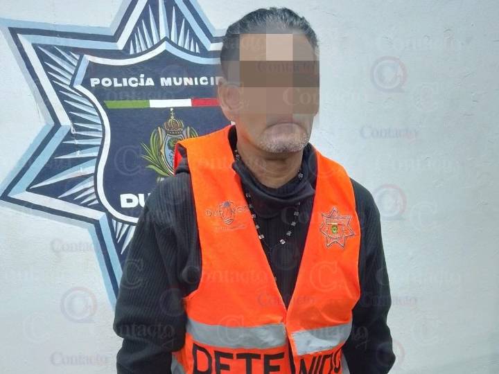 Descubrió a su padrastro grabándola cuando estaba en el baño