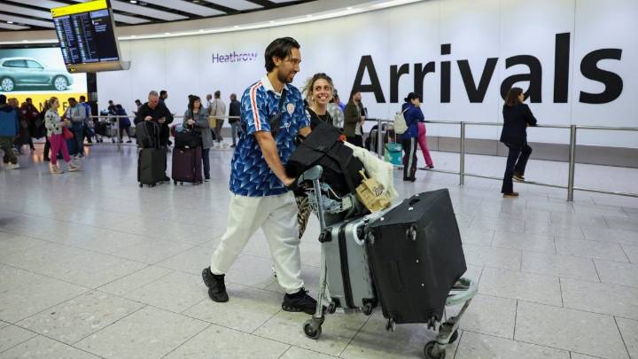 Third Heathrow runway means ‘inevitable’ ticket price hikes, passengers warned