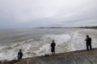 Stronger, bigger Hurricane Erin forecast to create dangerous surf along US coast
