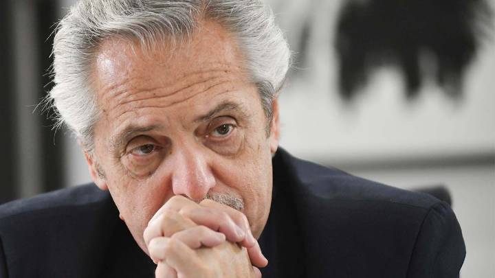 Un fiscal pide que Alberto Fernández sea enviado a juicio por violencia contra Fabiola Yañez