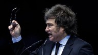 Cómo Milei cambió su controvertido estilo en la antesala de las elecciones de medio término en Argentina