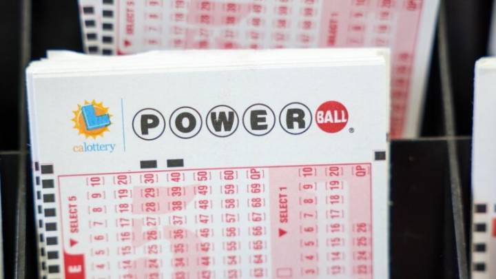 Powerball jackpot now an estimated $1 billion for Saturday’s drawing