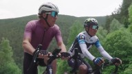 Vuelta 2025 | Pericopuertos 2025: Perico y Nairo Quintana en la estación de Pal