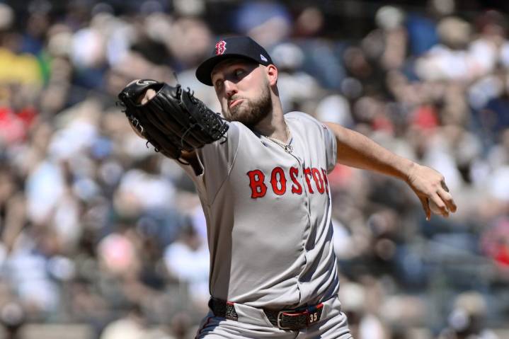 Deadspin | Garrett Crochet, Red Sox chase four-game sweep of Orioles