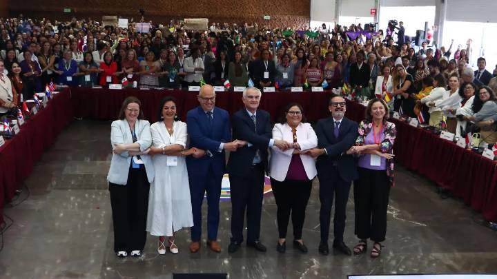 Compromiso de Tlatelolco plantea que en 10 años se logre la distribución del trabajo de cuidados