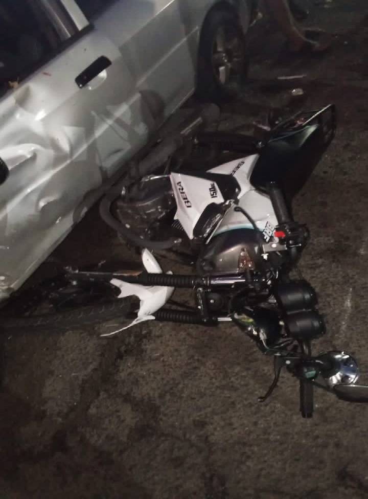 Accidente vial en la entrada de Doña Bárbara deja dos personas...