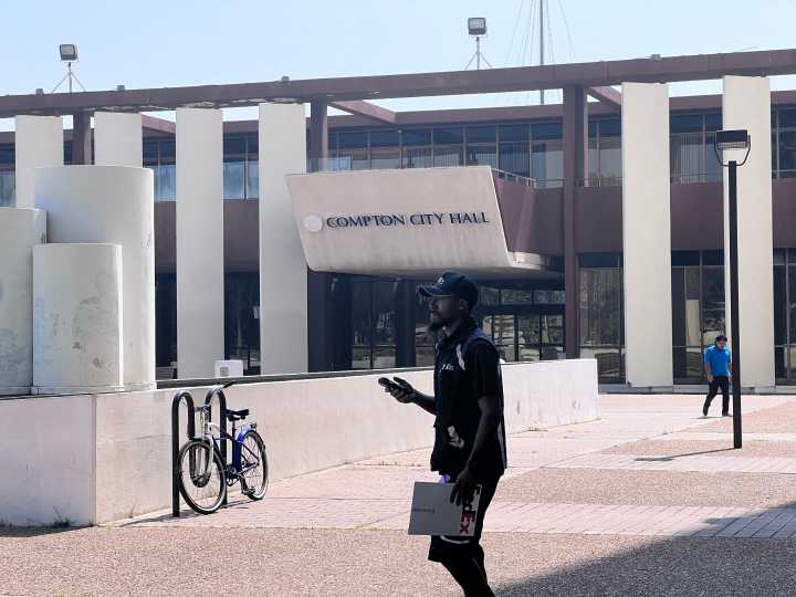 Compton mayor’s race off to a slow start