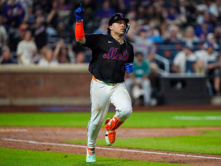 Francisco Álvarez tiene a los Mets en el comodín