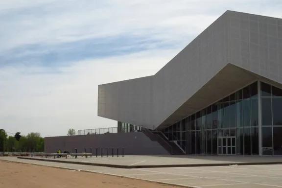 La ciudad de Neuquén impulsa el turismo de convenciones y actualiza la normativa de estacionamientos turísticos