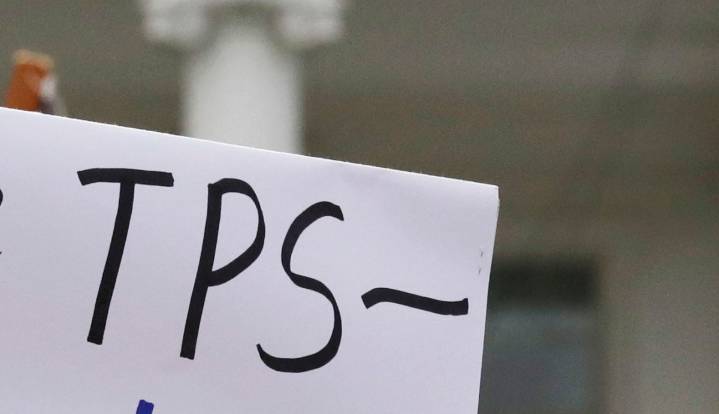 Corte federal autoriza terminar con el TPS para 60,000 inmigrantes de Nepal, Honduras y Nicaragua