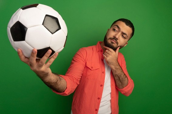 ¿Qué hacen los futbolistas peruanos durante la temporada baja?