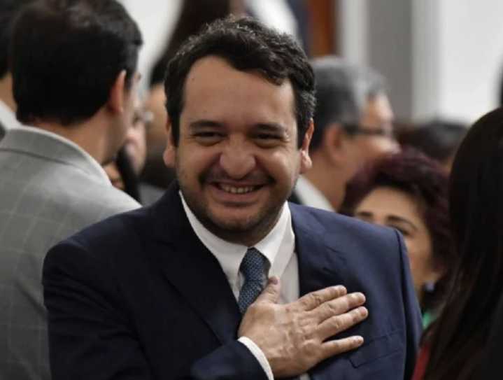 Vacaciones de lujo de Andy López en Japón llegan hasta el Financial Times