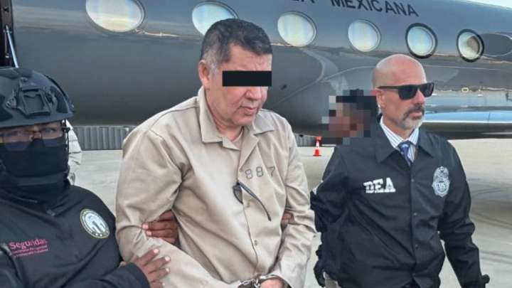 DEA Revela Primera Foto de 'El Cuini', Cuñado de 'El Mencho', Bajo Custodia en EUA