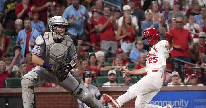 Donovan's two-run double in the eighth inning secures Cardinals' win over Rockies