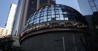 S&P/BMV IPC de México cae ante incertidumbre por presiones de Trump sobre la Fed