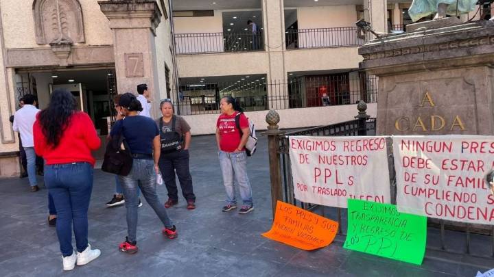 Familias de Atlacholoaya exigen regreso de internos tras traslados ilegales y denuncias de extorsión