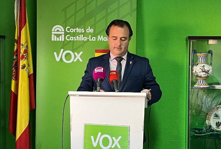 Vox alerta del riesgo de estallidos similares a Torre Pacheco en CLM y liga inmigración ilegal a delincuencia