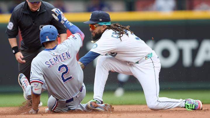 Wyatt Langford helps the Texas Rangers beat the Seattle Mariners 6