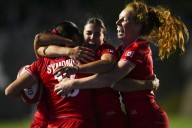 Canada women stumble in second half but beat Ireland 47