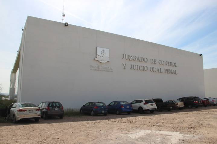 Vinculan a proceso a un sujeto por un fraude por más de 3 millones de pesos a un centro médico