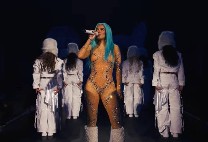 Karol G estará en el show musical del partido de la NFL que se disputará en Brasil