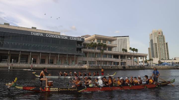Tampa dragon boating team celebrates 10 years of competing