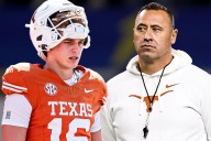 Panic Strikes Texas Camp as Steve Sarkisian Admits Arch Manning’s Struggles & QB Room Inconsistency Steve Sarkisian and Texas Longhorns' faces new fall camp woes that may be a struggling factor Arch M