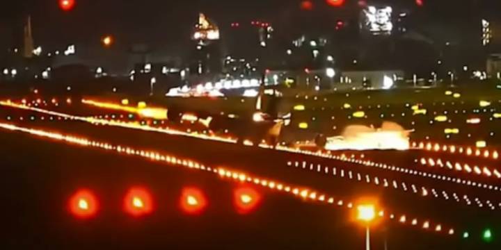 El momento en que un Boeing 747 golpeó la pista de un aeropuerto en Taiwán en medio de las ráfagas del tifón Podul