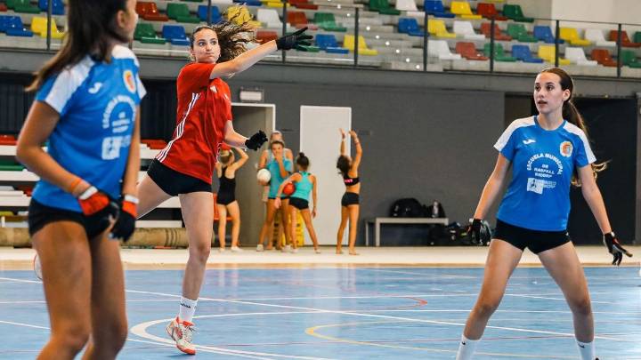 Júlia de Tavernes i Sergi d'Oliva, a l’Eurojove de Bèlgica