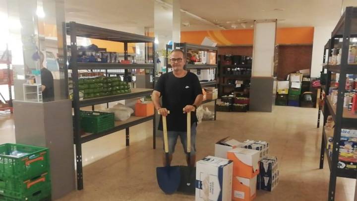 De la Dana a los incendios del Bierzo: colectivos de Valencia recogen ropa y enseres para los afectados del fuego
