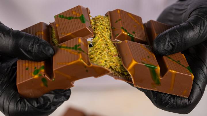 Dubai chocolate desserts hit state fairs as a hot-ticket item – NBC Connecticut