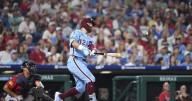 Kyle Schwarber hits 4 HRs, has Phillies