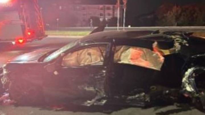 2 hurt after driver fleeing police speeds 100 mph, goes airborne