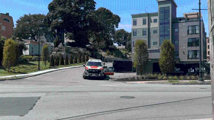 Worker dies in fall from roof during construction in Salem, police say