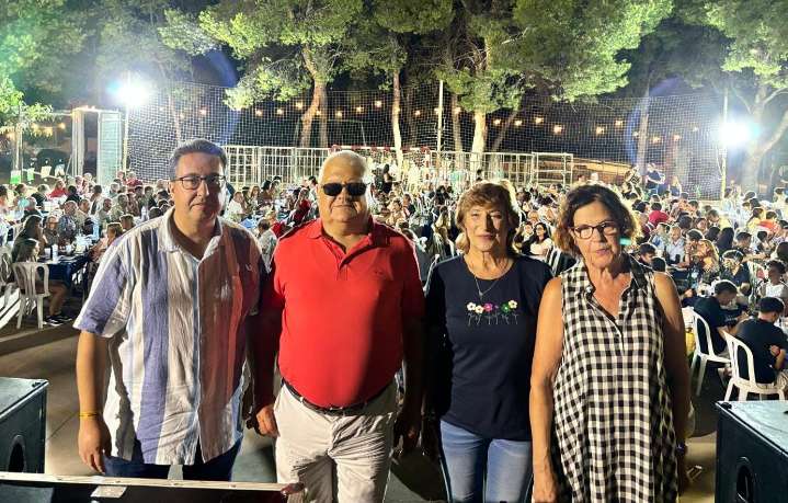 La urbanización Las Galeras celebra la tradicional cena de gala de sus fiestas de verano
