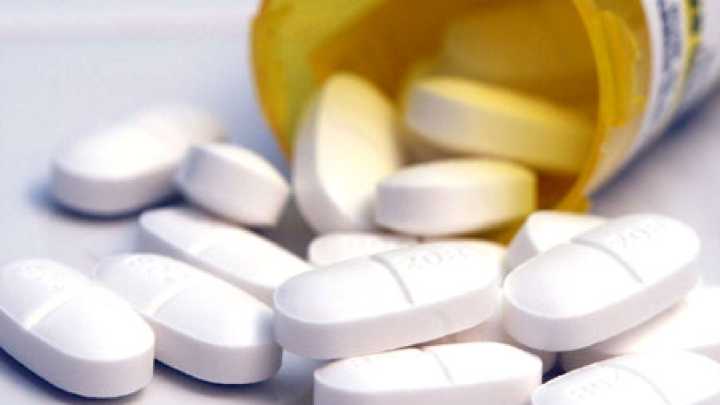 Ibuprofeno y paracetamol podrían estar impulsando la resistencia a los antibióticos, según estudio