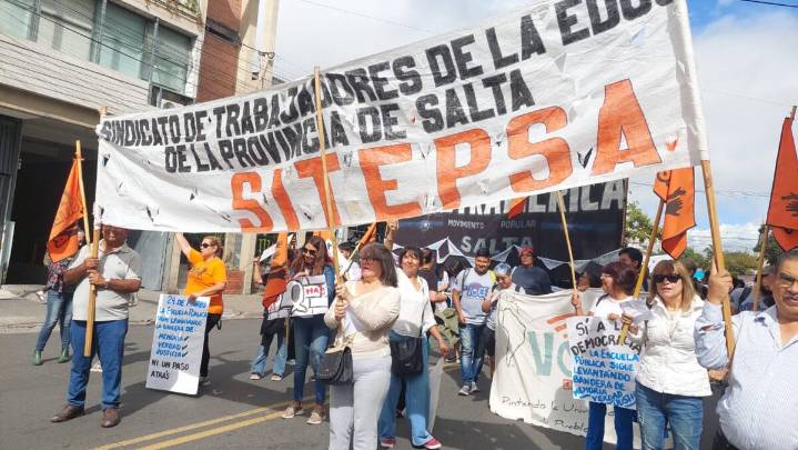 Este martes | Docentes salteños marchan y debaten en asamblea