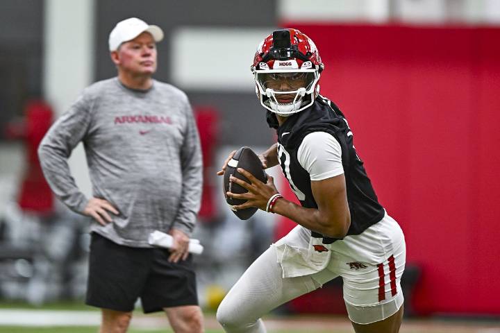 ‘We’re clicking’: Coach Sam Pittman sees improvement in fall’s 1st scrimmage
