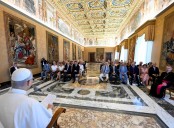 Valentía pide el Papa a políticos