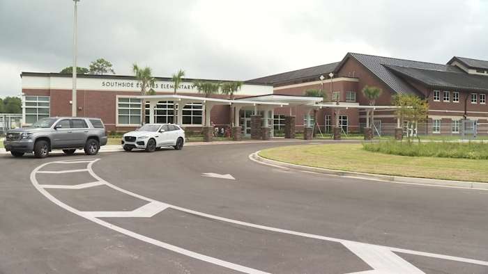 ‘One big happy family’: Newly consolidated Duval County elementary school opens